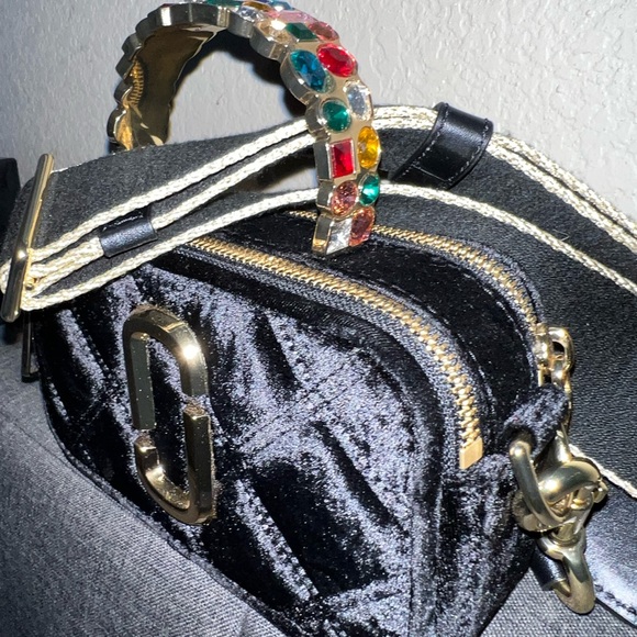 Marc Jacobs Velvet Snapshot - Picture 3 of 10